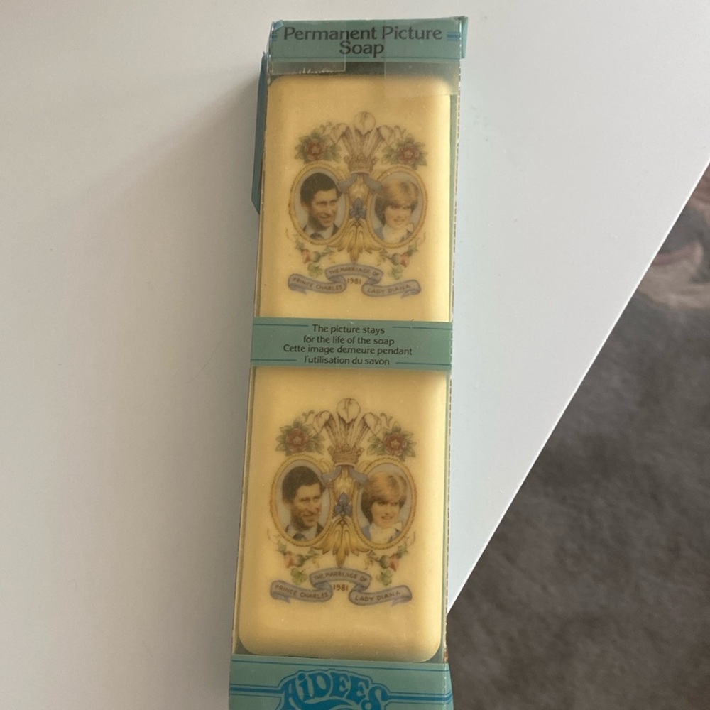 Vintage/Keepsake/London Royal/Prince Charles and Princess Diana